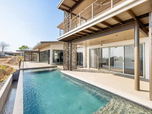 Luxurious 4 bedroom House - Casa Cien por Cien