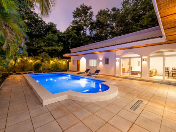 Casa Por Qué No - Family Villa at Palm Beach Estates Playa Grande
