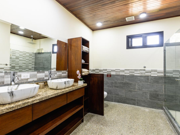 Impressive Brand New Estate Villa Bella