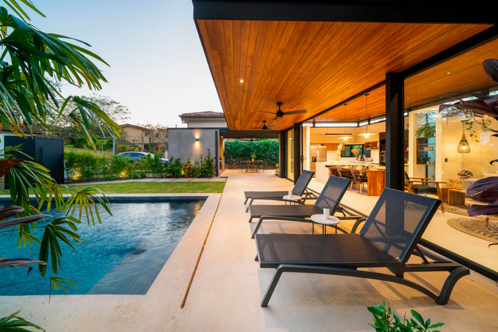 4-Bedroom Designer Home in Gated Community minutes to Tamarindo