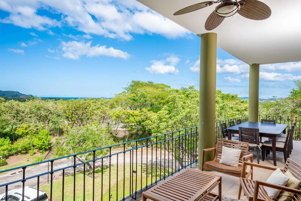 Exceptional Condo Designed with Comfort and Elegance