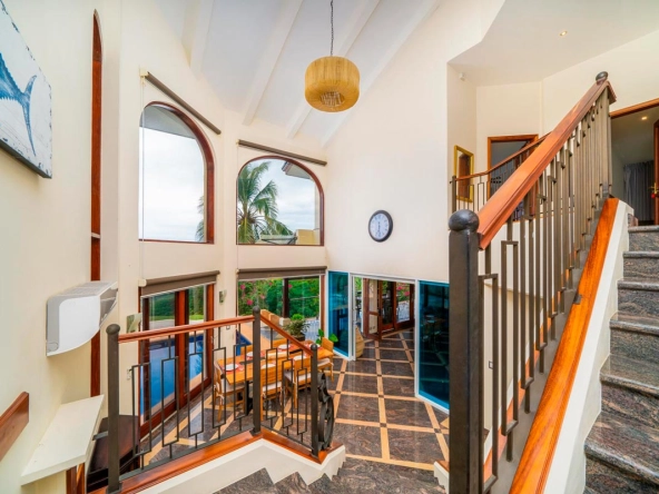 Dream Home With Sweeping Views of the Pacific Ocean