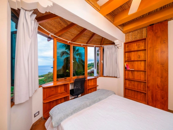 Dream Home With Sweeping Views of the Pacific Ocean