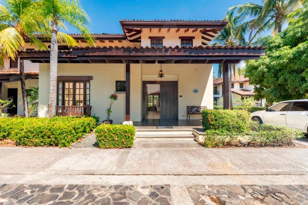 Corner Villa in Palma Real